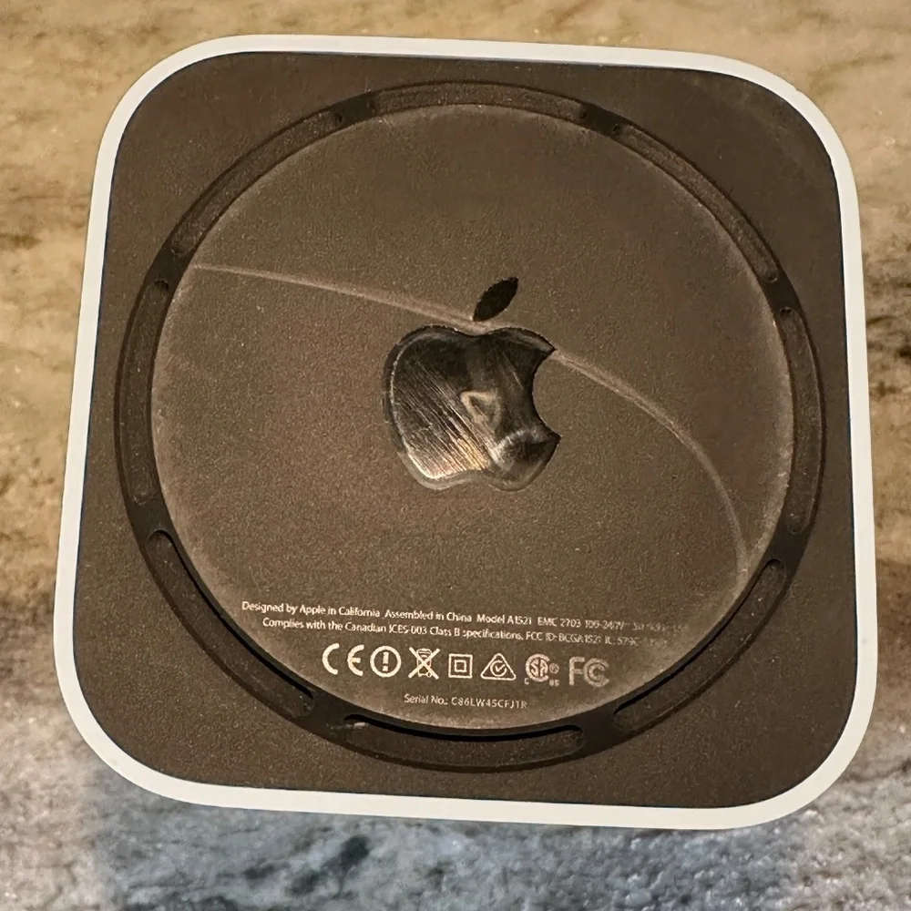 Apple AirPort Extreme 802.11ac A1521 (6th Generation) w/ Power Cord & Box Router